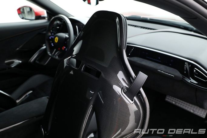 Подержанный Ferrari 12Cilindri, 6.5 л, 2025 в Дубае от AUTO DEALS Красный цвет. Европейская | AUTO.AE