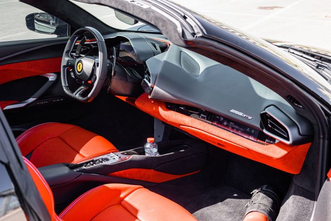 Ferrari 296 GTS, 2024 родстер спорт класса в Дубае от POF RENTAL черный цвет | AUTO.AE