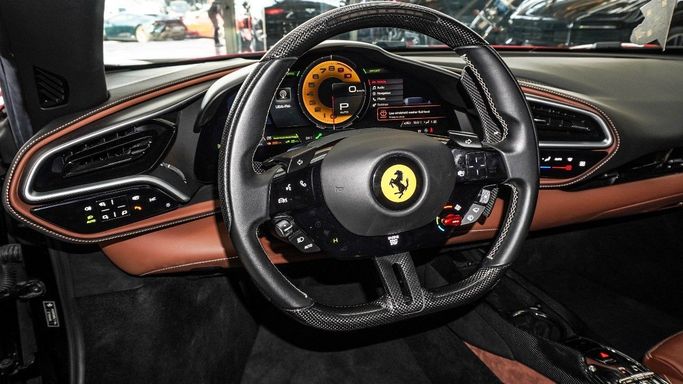 Подержанный Ferrari 296 GTB, 3.0 л, 2023 в Дубае от 777 CARS Красный цвет. Европейская | AUTO.AE