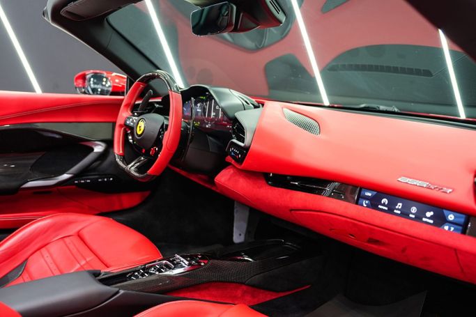 Подержанный Ferrari 296 GTS, 3.0 л, 2025 в Дубае от Sanam Cars Красный цвет. GCC | AUTO.AE