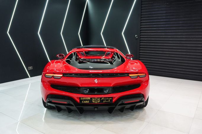 Подержанный Ferrari 296 GTS, 3.0 л, 2025 в Дубае от Sanam Cars Красный цвет. GCC | AUTO.AE