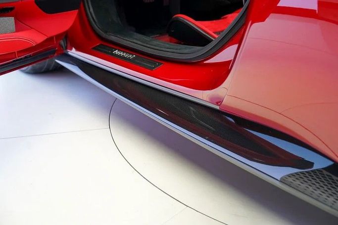 Подержанный Ferrari 296 GTS, 3.0 л, 2024 в Дубае от Exotic Cars Красный цвет. GCC | AUTO.AE