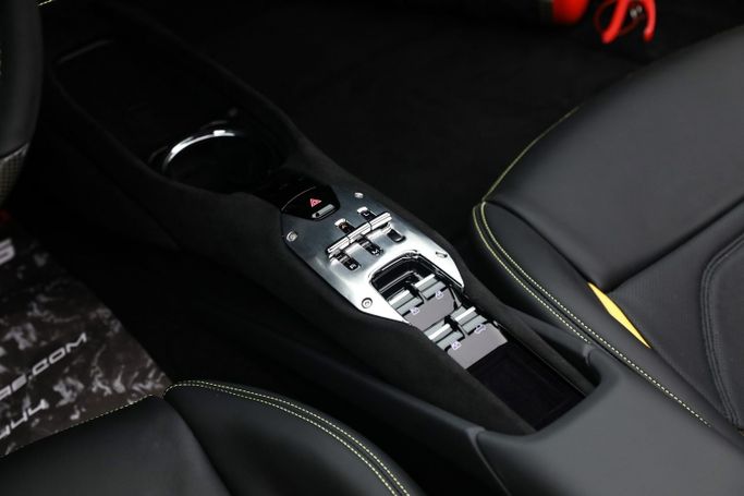 Новый Ferrari 296 GTS, 3.0 л, 2025 в Дубае от AUTO DEALS Желтый цвет. GCC | AUTO.AE