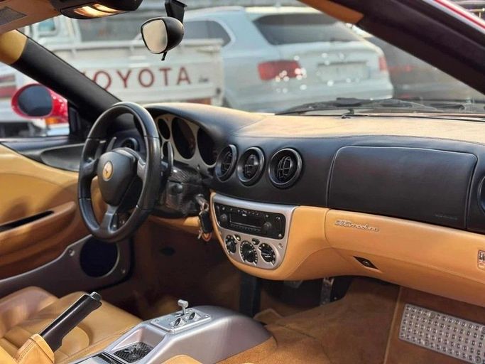 Подержанный Ferrari 360, 3.6 л, 2003 в Дубае от Royal Motors Красный цвет. Европейская | AUTO.AE