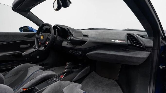 Подержанный Ferrari 488 Pista, 3.9 л, 2020 в Дубае от Al Ain Class Motors Синий цвет. Европейская | AUTO.AE
