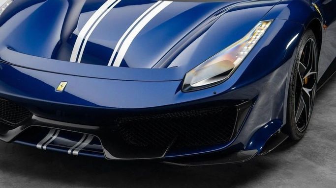 Подержанный Ferrari 488 Pista, 3.9 л, 2020 в Дубае от Al Ain Class Motors Синий цвет. Европейская | AUTO.AE