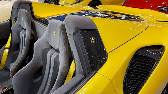 Подержанный Ferrari 488 Pista Spider, 3.9 л, 2020 в Дубае от Dourado Luxury Car Желтый цвет. Европейская | AUTO.AE