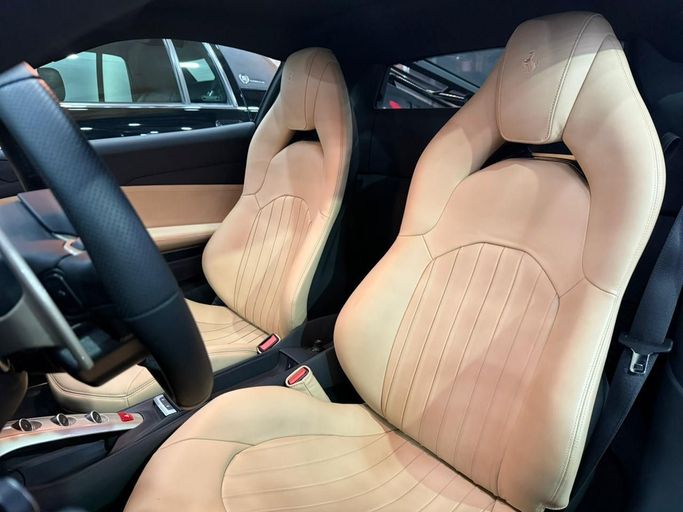 Новый Ferrari 488 GTB, 3.9 л, 2018 в Дубае от STAR COLLECTION LLC Бежевый цвет. GCC | AUTO.AE