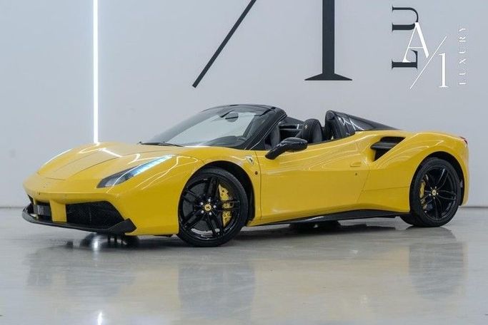 Подержанный Ferrari 488 GTB, 3.9 л, 2017 в Дубае от A1 Luxury Motors Желтый цвет. GCC | AUTO.AE