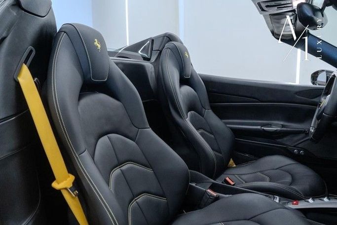 Подержанный Ferrari 488 GTB, 3.9 л, 2017 в Дубае от A1 Luxury Motors Желтый цвет. GCC | AUTO.AE