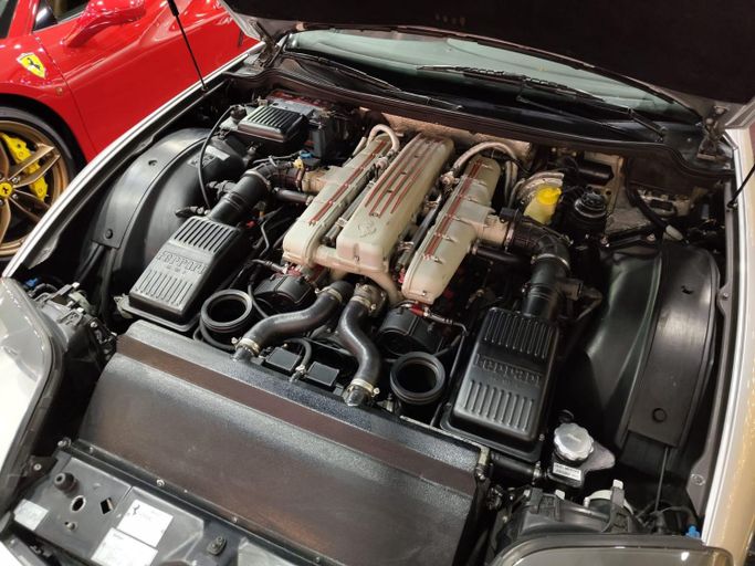 Подержанный Ferrari 550, 5.5 л, 1998 в Дубае от STAR COLLECTION LLC Серебристый цвет. GCC | AUTO.AE