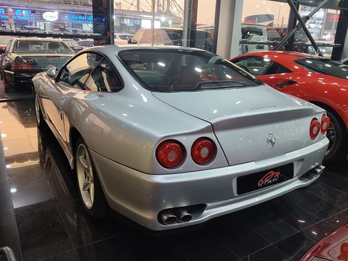 Подержанный Ferrari 550, 5.5 л, 1998 в Дубае от STAR COLLECTION LLC Серебристый цвет. GCC | AUTO.AE