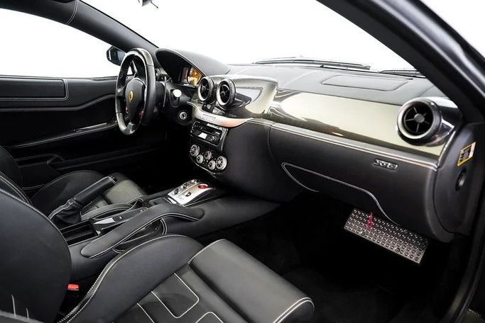 Подержанный Ferrari 599, 6.0 л, 2008 в Дубае от Exotic Cars Черный цвет. Японская | AUTO.AE