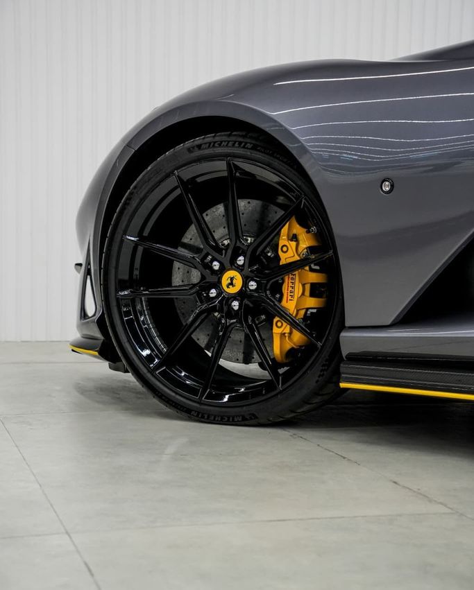 Новый Ferrari 812 GTS, 6.5 л, 2020 в Дубае от GCC Super Motors Серебристый цвет. GCC | AUTO.AE