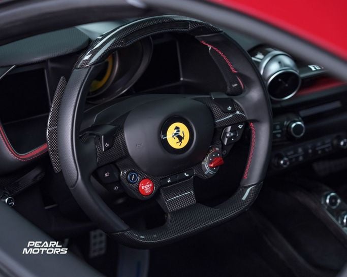 Новый Ferrari 812 Competizione, 6.5 л, 2022 в Дубае от Pearl Motors Красный цвет. GCC | AUTO.AE