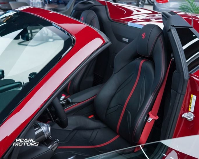 Новый Ferrari 812 Competizione, 6.5 л, 2022 в Дубае от Pearl Motors Красный цвет. GCC | AUTO.AE
