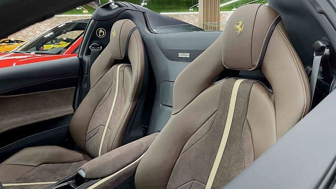 Подержанный Ferrari 812 GTS, 6.5 л, 2022 в Дубае от Dourado Luxury Car Серый цвет. Европейская | AUTO.AE