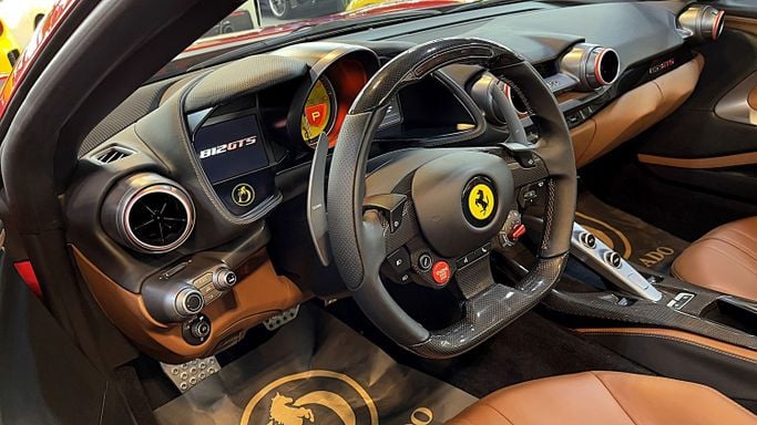 Новый Ferrari 812 GTS, 6.5 л, 2022 в Дубае от Dourado Luxury Car Красный цвет. Европейская | AUTO.AE