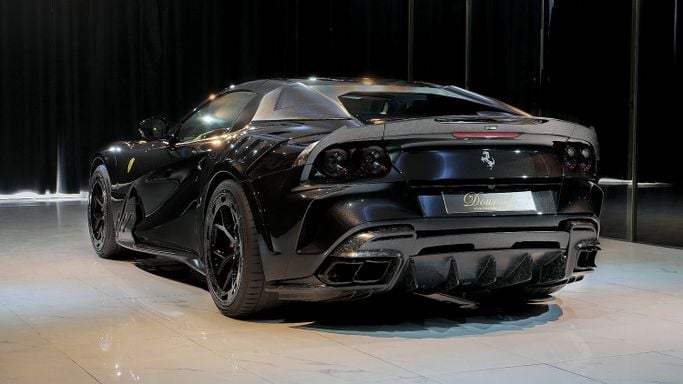 Новый Ferrari 812 GTS, 6.5 л, 2023 в Дубае от Dourado Luxury Car Черный цвет. Европейская | AUTO.AE