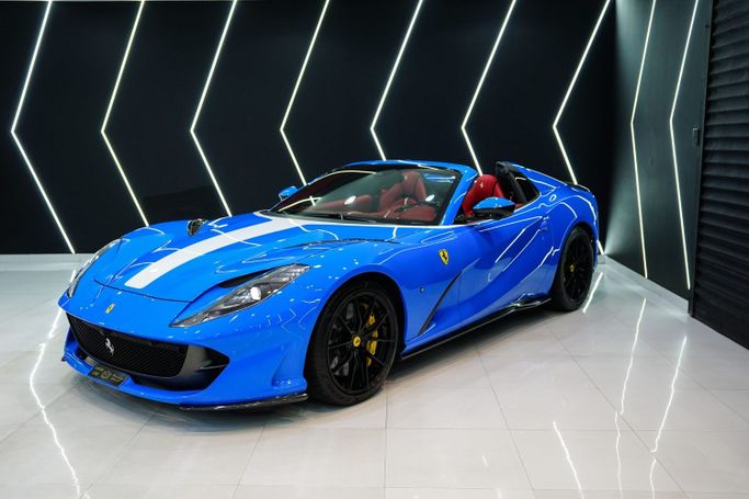 Подержанный Ferrari 812 GTS, 6.5 л, 2021 в Дубае от Sanam Cars Голубой цвет. GCC | AUTO.AE