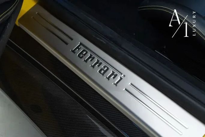 Подержанный Ferrari 812 Superfast, 6.5 л, 2018 в Дубае от A1 Luxury Motors Желтый цвет. Европейская | AUTO.AE