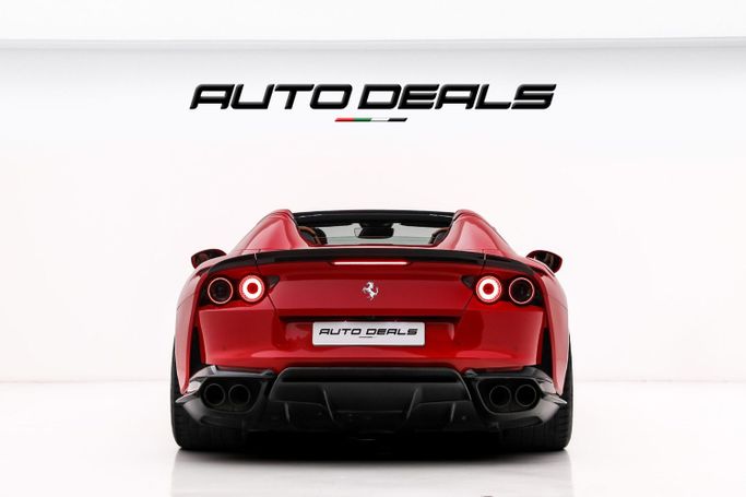 Подержанный Ferrari 812 Competizione, 6.5 л, 2020 в Дубае от AUTO DEALS Красный цвет. GCC | AUTO.AE