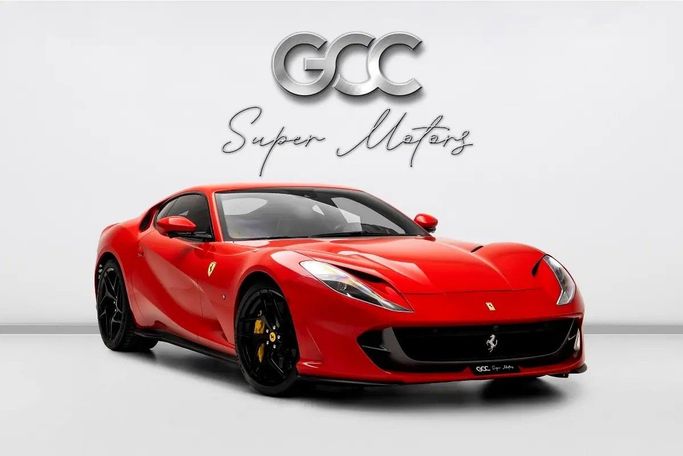 مستعملة Ferrari 812 Superfast, 6.5 l, 2020 في في دبي من GCC Super Motors، اللون أحمر. مواصفات الخليج | AUTO.AE