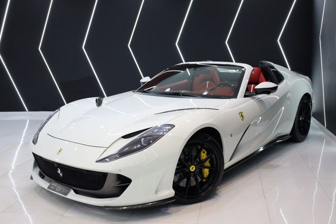 مستعملة Ferrari 812 GTS, 6.5 l, 2021 في في دبي من Sanam Cars، اللون أبيض. مواصفات الخليج | AUTO.AE | إعلان #261629