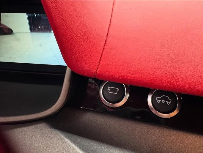 Подержанный Ferrari F12 Berlinetta, 6.3 л, 2013 в Дубае от GCC Super Motors Красный цвет. GCC | AUTO.AE