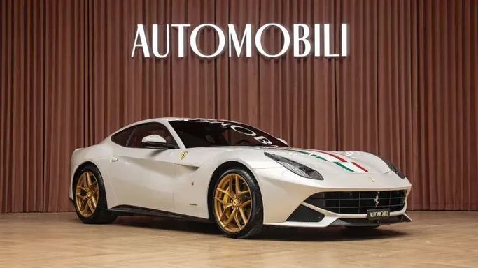 Подержанный Ferrari F12 Berlinetta, 6.3 л, 2017 в Дубае от Automobili Motors Белый цвет. GCC | AUTO.AE