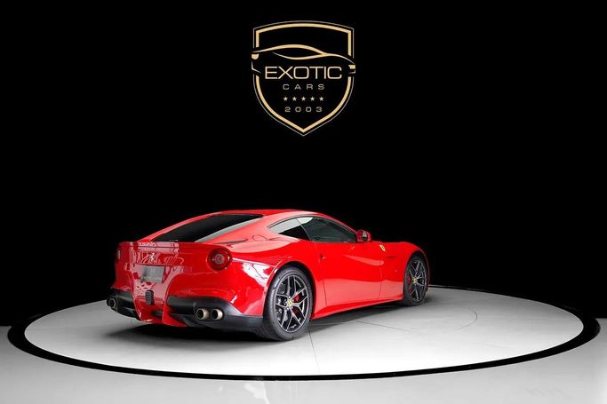 Подержанный Ferrari F12 Berlinetta, 6.3 л, 2013 в Дубае от Exotic Cars Красный цвет. Японская | AUTO.AE