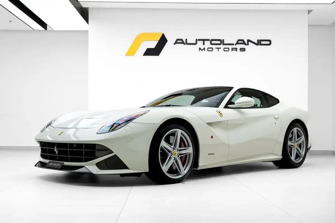 مستعملة Ferrari F12 Berlinetta, 6.3 l, 2013 في في دبي من Auto Land Motor، اللون أبيض. المواصفات الأوروبية | AUTO.AE