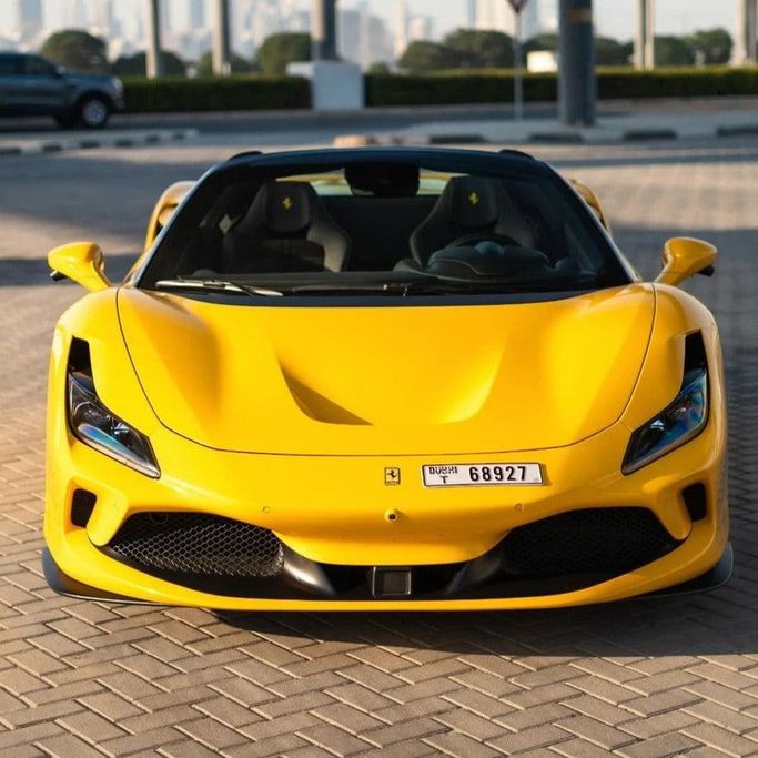Ferrari F8 Spider, 2022 родстер spider спорт класса в Дубае от Sydney Rental Car желтый цвет | AUTO.AE