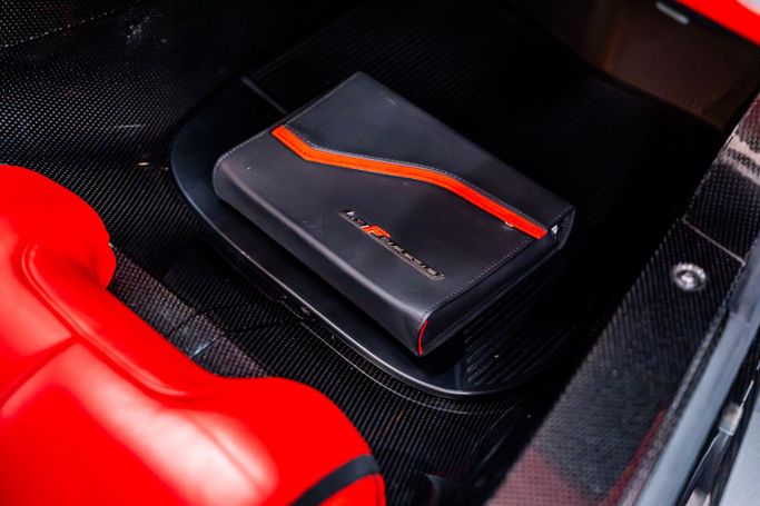 Used Ferrari LaFerrari, 6.3 l, 2014 in Dubai, Red color. GCC Specs | AUTO.AE