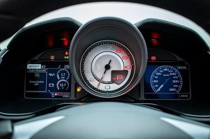 Подержанный Ferrari Portofino I Рестайлинг (M), 3.9 л, 2021 в Дубае от Maestro Motors Серый цвет. Европейская | AUTO.AE