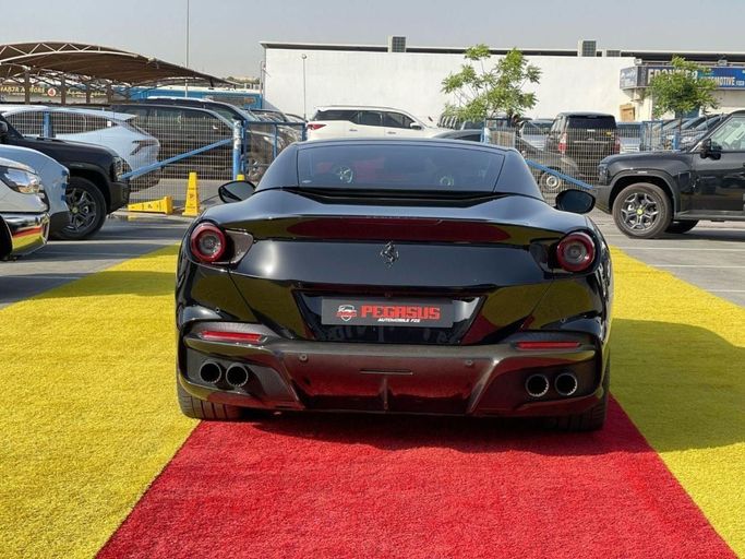 Подержанный Ferrari Portofino I Рестайлинг (M), 3.9 л, 2023 в Дубае от Pegasus Automobile Черный цвет. Европейская | AUTO.AE