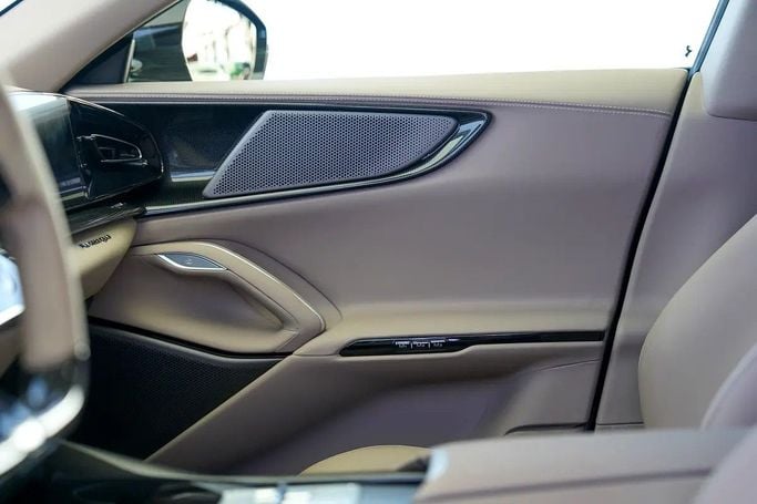 Подержанный Ferrari Purosangue, 6.5 л, 2025 в Дубае от Exotic Cars Черный цвет. GCC | AUTO.AE