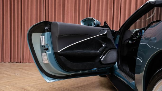 Новый Ferrari Roma, 3.9 л, 2023 в Дубае от Automobili Motors Бирюзовый цвет. GCC | AUTO.AE