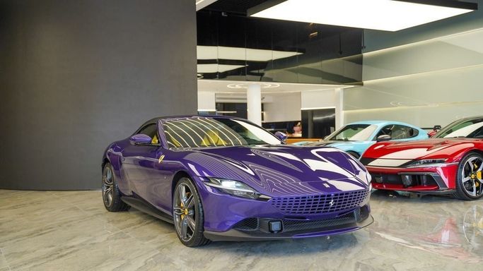 Новый Ferrari Roma, 3.9 л, 2025 в Дубае от F7 Motors Пурпурный цвет. Other | AUTO.AE