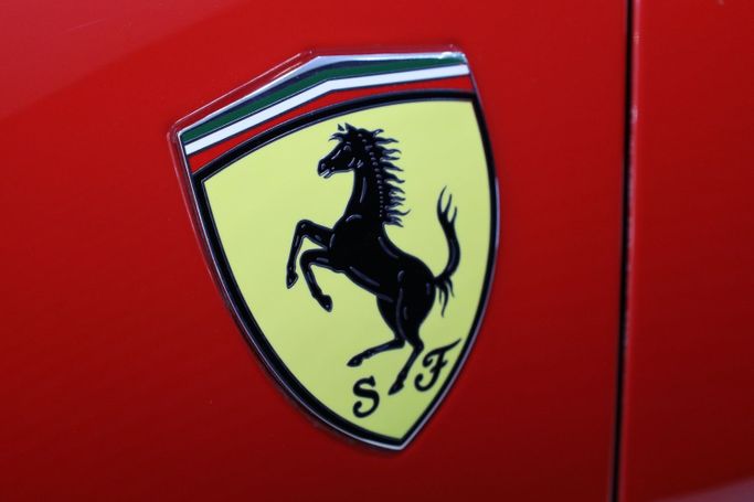 Used Ferrari SF90 Stradale Spider I, 4.0 l, 2022 in Dubai by Sanam Cars, Red color. GCC Specs | AUTO.AE