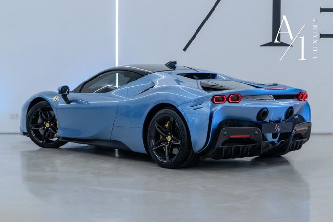 Подержанный Ferrari SF90 Stradale I, 4.0 л, 2021 в Дубае от A1 Luxury Motors Синий цвет. GCC | AUTO.AE