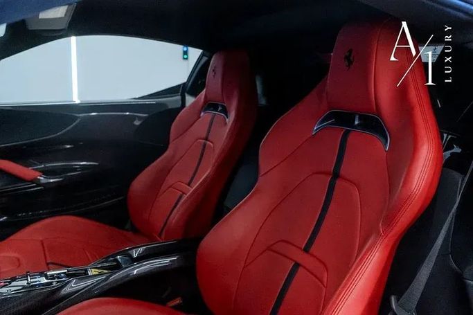 Подержанный Ferrari SF90 Stradale I, 4.0 л, 2022 в Дубае от A1 Luxury Motors Красный цвет. GCC | AUTO.AE