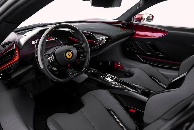 Новый Ferrari SF90 Stradale Stradale Xx I, 4.0 л, 2025 в Дубае от Exotic Cars Красный цвет. GCC | AUTO.AE