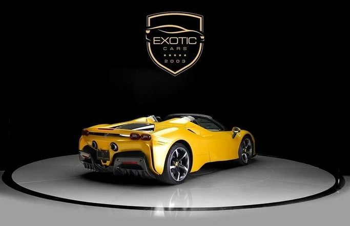 Новый Ferrari SF90 Stradale Spider I, 4.0 л, 2023 в Дубае от Exotic Cars Золотистый цвет. Other | AUTO.AE