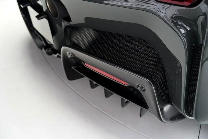 Подержанный Ferrari SF90 Stradale Spider I, 4.0 л, 2023 в Дубае от Exotic Cars Серый цвет. Other | AUTO.AE