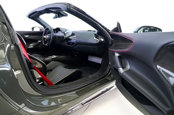 Подержанный Ferrari SF90 Stradale Spider I, 4.0 л, 2023 в Дубае от Exotic Cars Серый цвет. Other | AUTO.AE