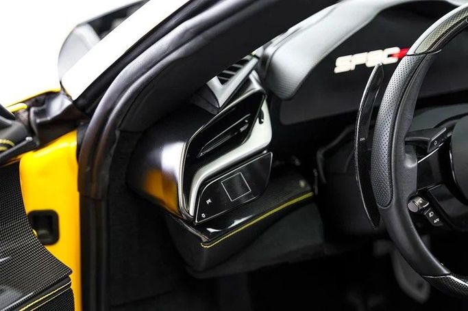 Новый Ferrari SF90 Stradale Spider I, 4.0 л, 2022 в Дубае от Exotic Cars Золотистый цвет. Other | AUTO.AE