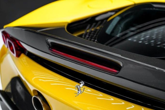 Новый Ferrari SF90 Stradale Spider I, 4.0 л, 2022 в Дубае от Exotic Cars Золотистый цвет. Other | AUTO.AE