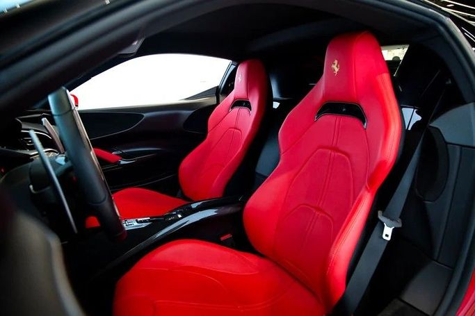 Подержанный Ferrari SF90 Stradale Stradale Xx I, 4.0 л, 2021 в Дубае от Exotic Cars Красный цвет. GCC | AUTO.AE