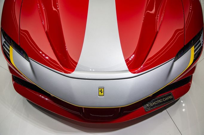 مستعملة Ferrari SF90 Stradale I, 4.0 l, 2022 في في دبي من Exotic Cars، اللون أحمر. أخرى | AUTO.AE